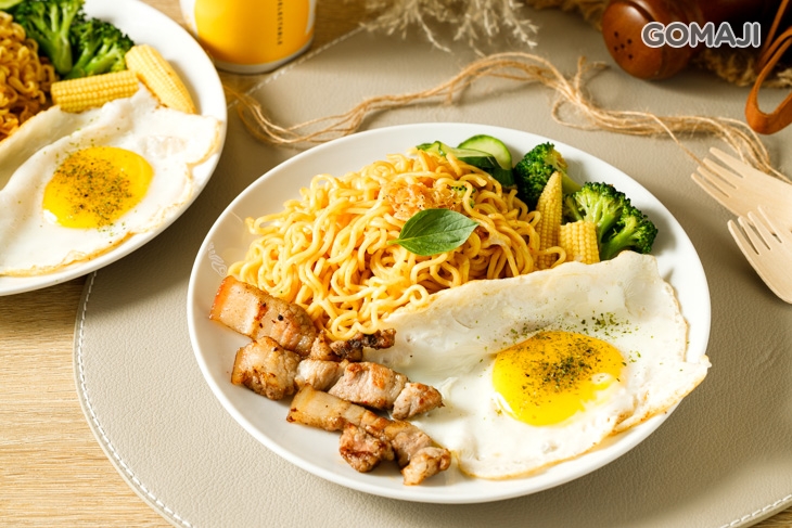 台式鹹豬肉炒泡麵