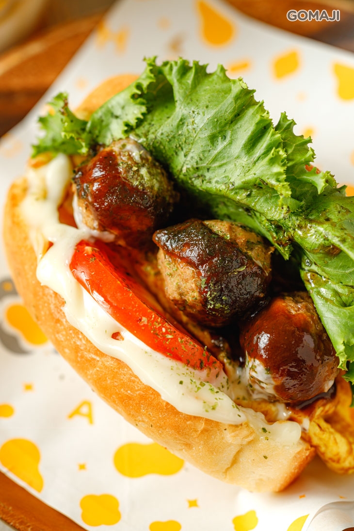 黑白醬牛肉丸吐司堡