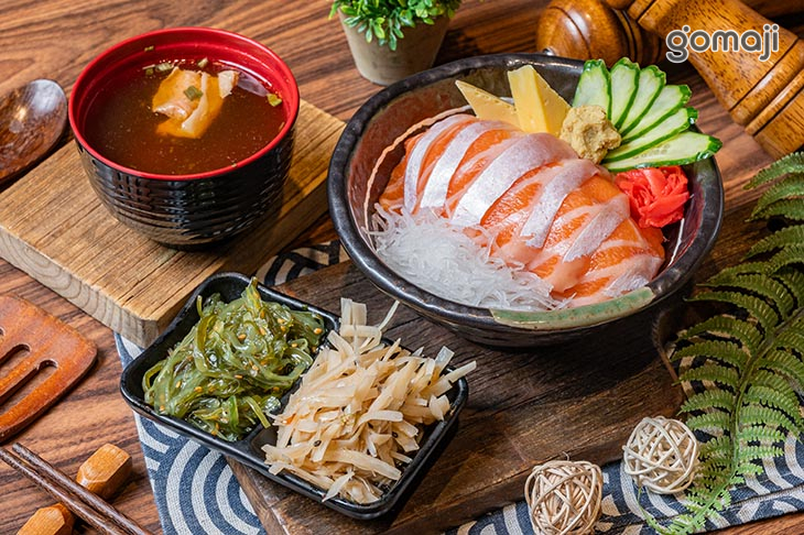 特上鮭魚肚丼