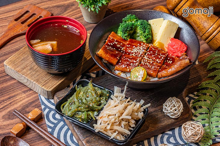 蒲燒鰻魚定食