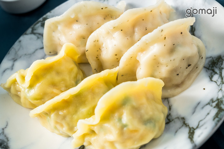 玉米水餃＆鹽酥雞肉水餃