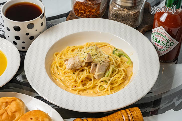 辣奶茴香雞肉麵 + C套餐