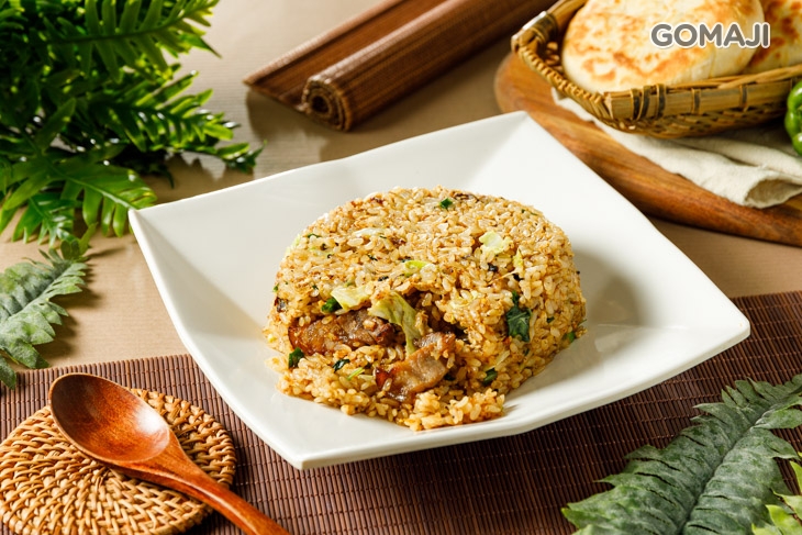 九層塔鹹豬肉紹興酒炒飯