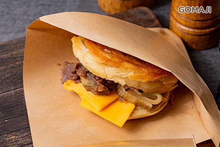 肉夾饃：壽喜燒牛+起司