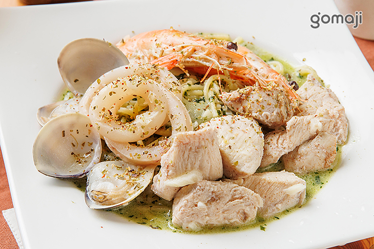 雙主餐義大利麵 (雞柳+海鮮)