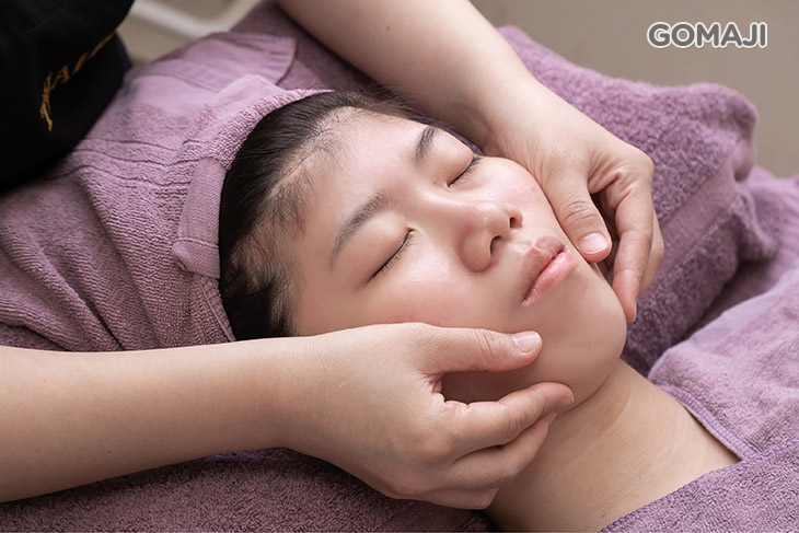 臉部撫紋拉提按摩