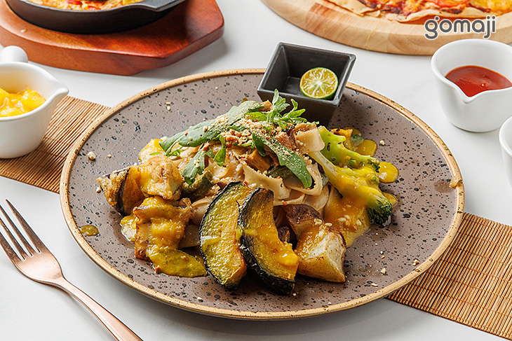 辛酸遇辣吃寬麵