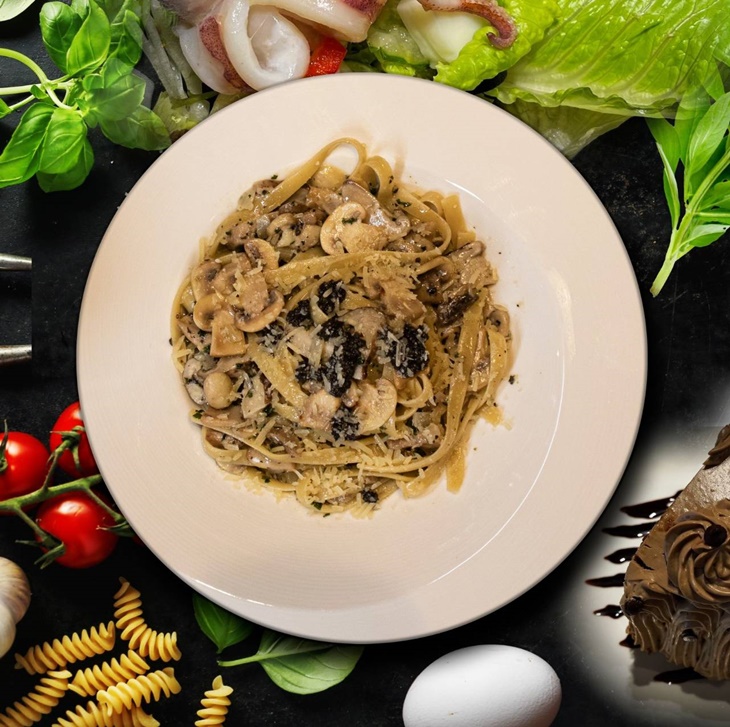 蘑菇松露醬義大利寬麵