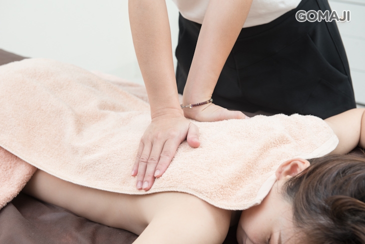 純手技全背部舒壓按摩 