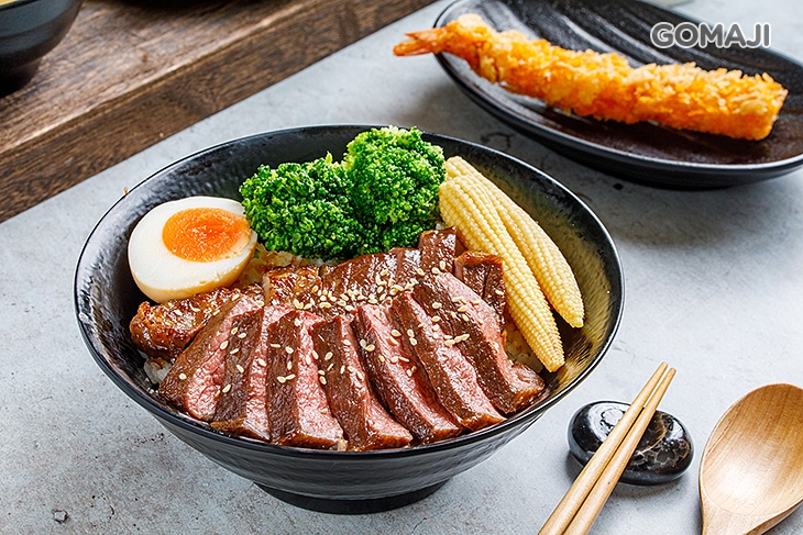 翼板牛排丼