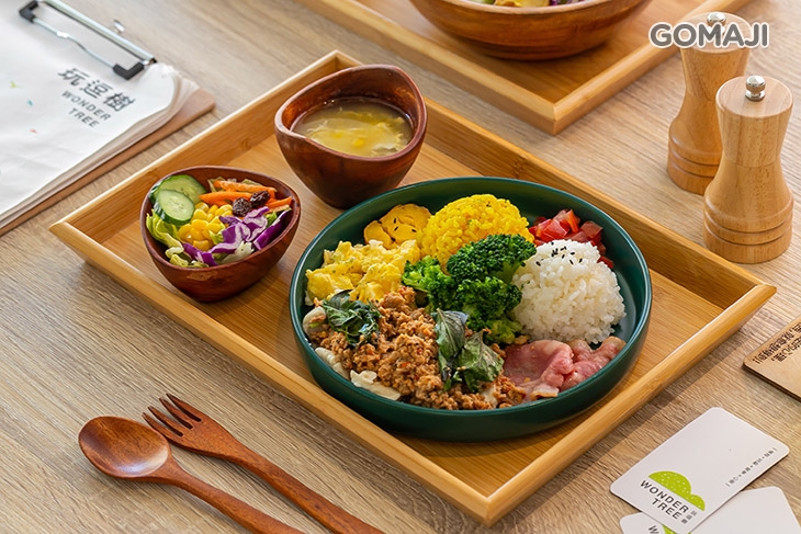 塔香辣醬豬肉飯