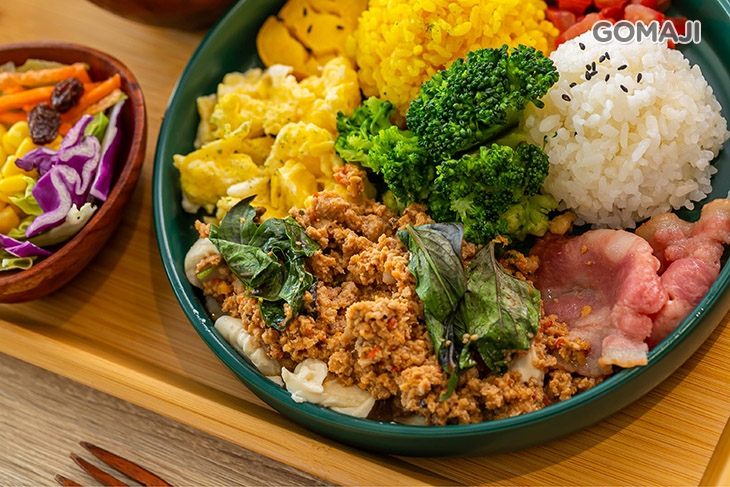 塔香辣醬豬肉飯