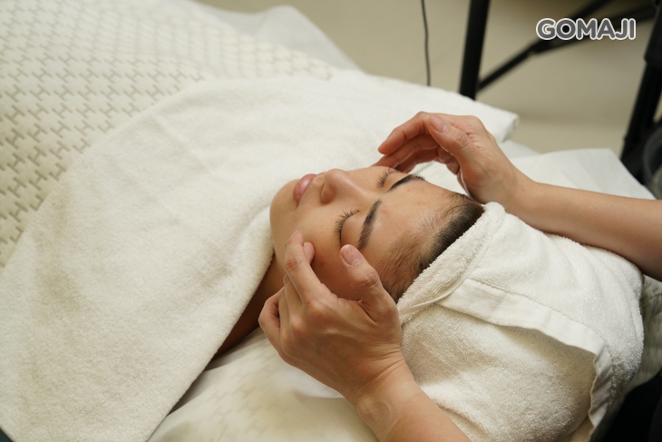 法式手法臉部按摩 