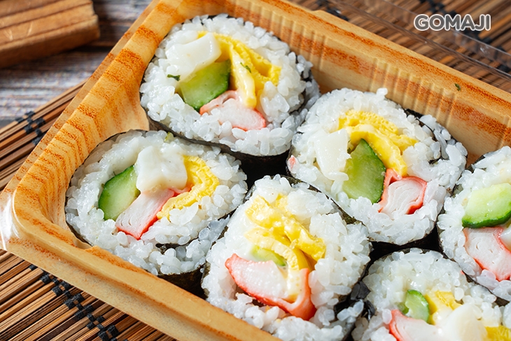 鮑魚沙拉捲壽司