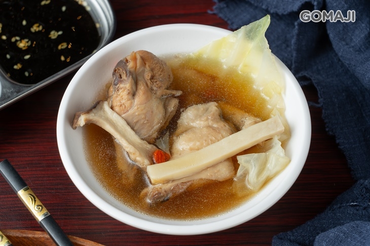 人蔘雞湯