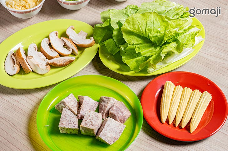 各式蔬食，招牌芋頭丸&手工牛肉丸