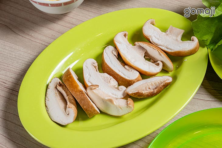 各式蔬食，招牌芋頭丸&手工牛肉丸