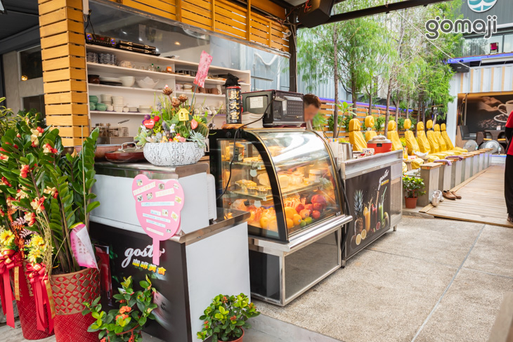 【松足霖泡腳美食咖啡】