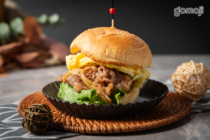 萌萌達牛肉漢堡