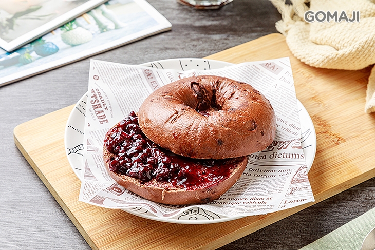  深藍莓果粒可可貝果 