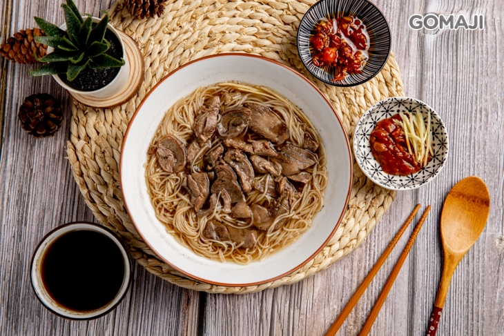 羊腱麵線湯