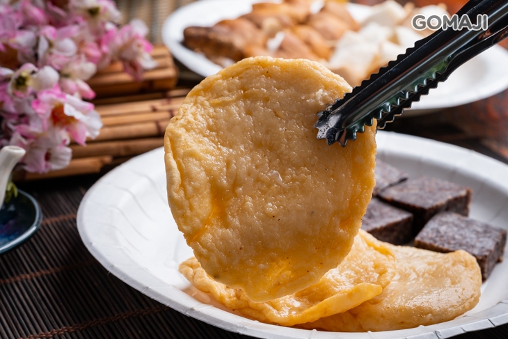 甜不辣三片 + 豬血糕兩串