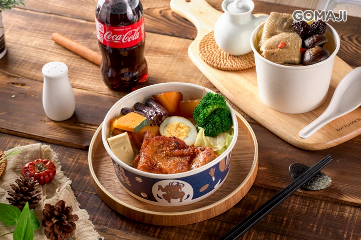 秘製雞肉+ 煲湯1份 + 可樂