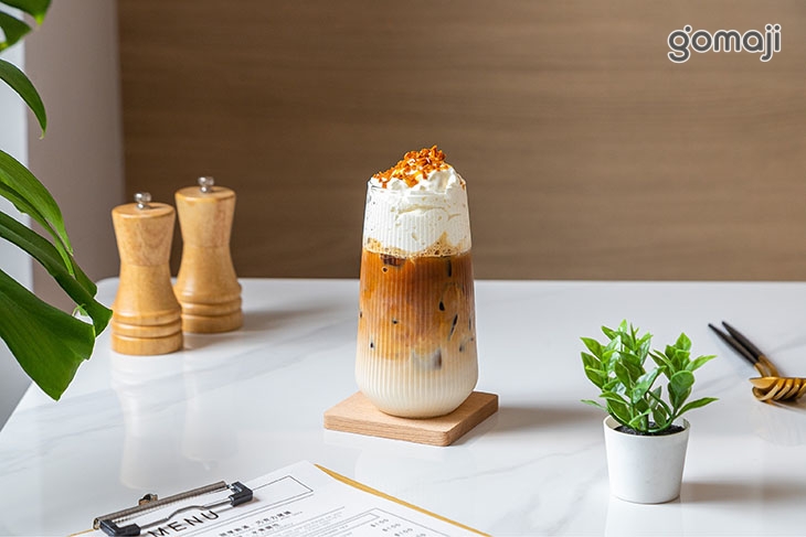 焦糖海鹽脆脆拿鐵