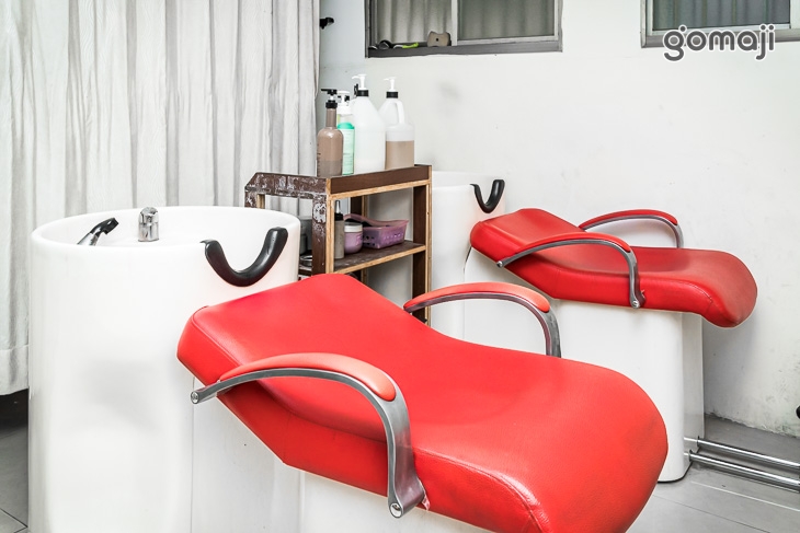 M.U SALON