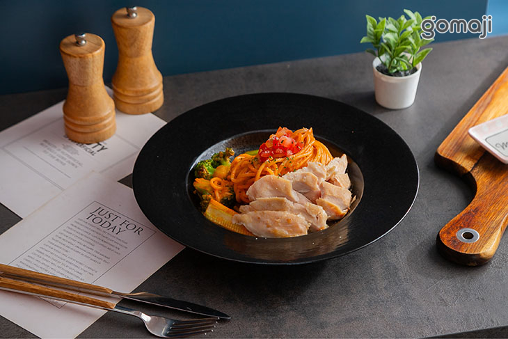 韓式辣奶油舒肥雞胸義大利麵