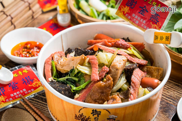 紅糟肉+米血+素腰花+鑫鑫腸+大豆干+高麗菜