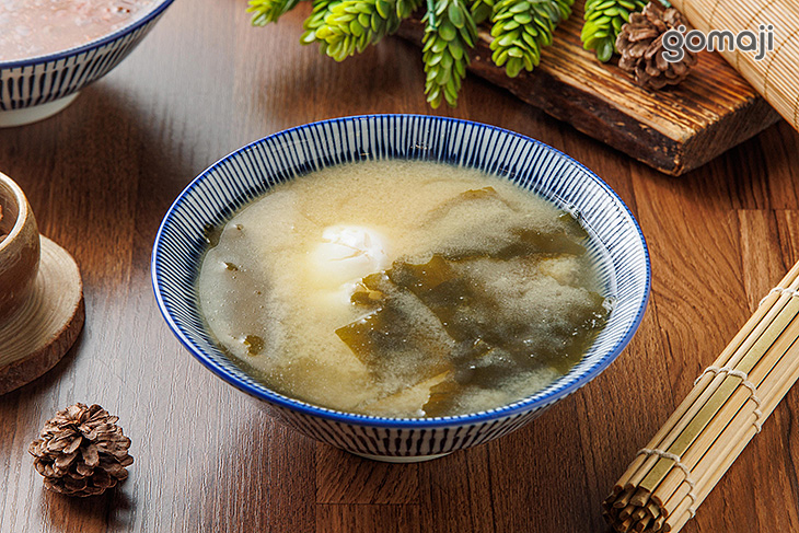 味噌海帶蛋包湯