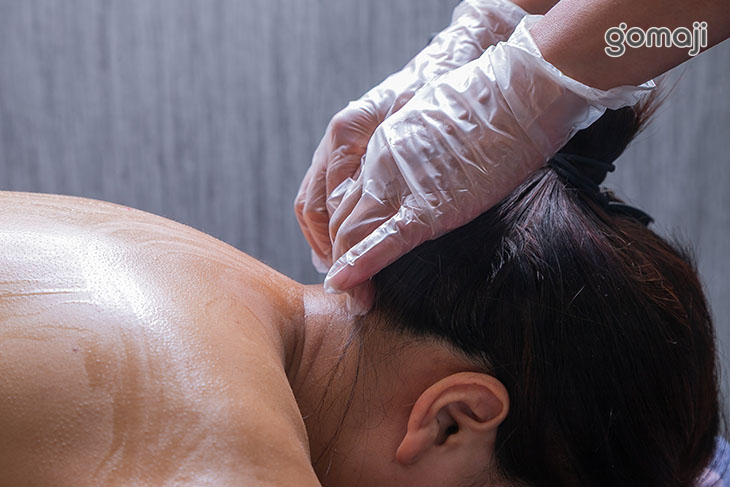 全背部指壓鬆筋