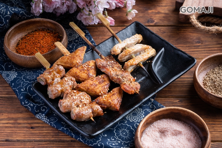 豆干、五花豬、雞軟骨、剝皮辣椒豬