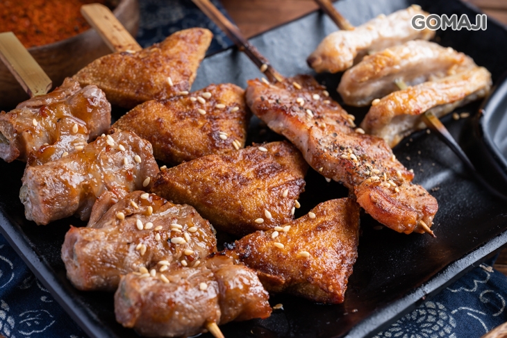 豆干、五花豬、雞軟骨、剝皮辣椒豬