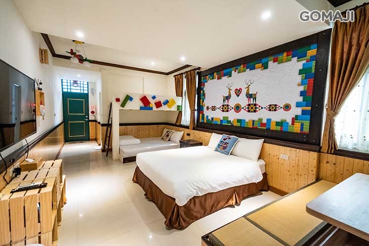 麋鹿親子四人房(兩房一廳)