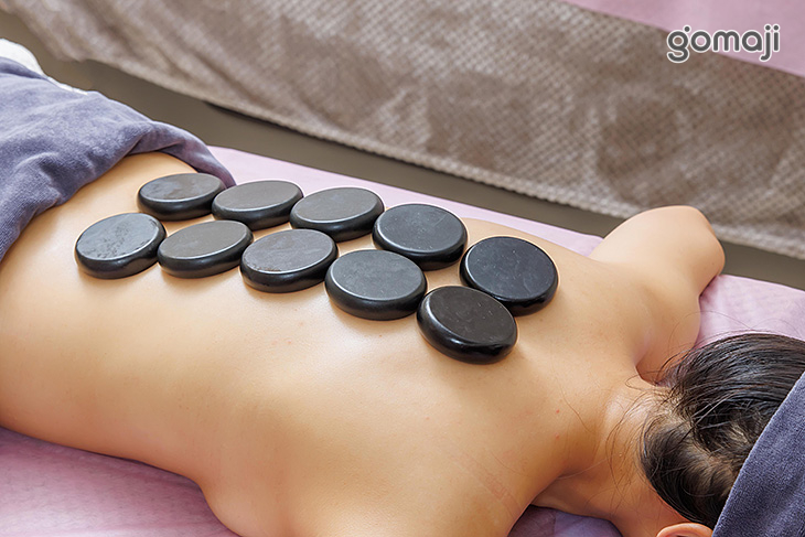 上背熱石按摩