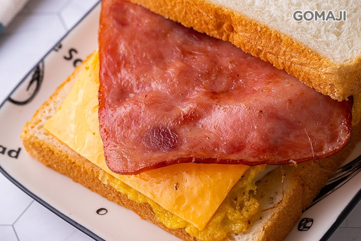 火腿起司蛋吐司 