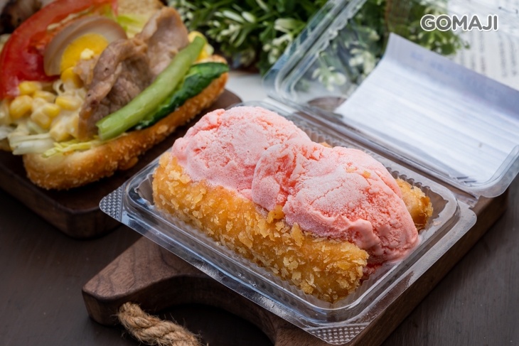 草莓冰淇淋三明治