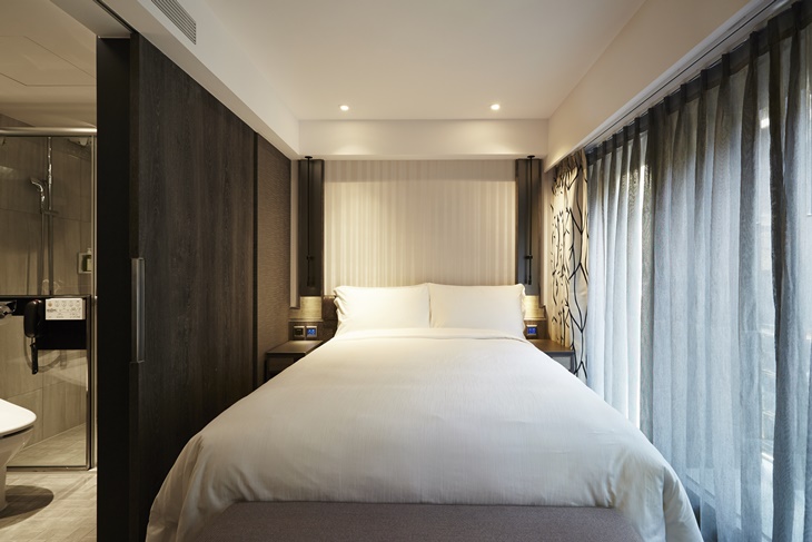 A.天雲西門-旅人房雙人住宿二晚或當日開二房 