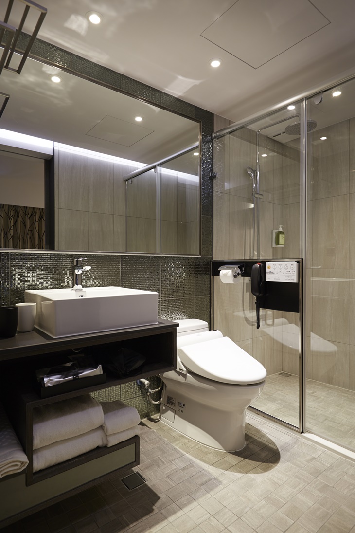 A.天雲西門-旅人房雙人住宿二晚或當日開二房 