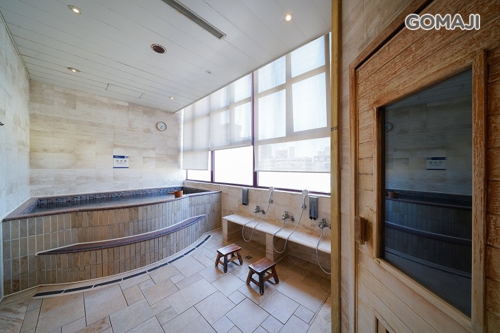 7F加勒碧海休閒中心（室內溫水泳池、健身房、三溫暖等設施）