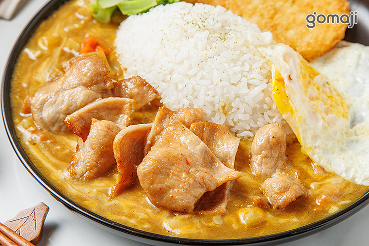 (起士豬肉咖哩飯+荷包蛋+薯餅)