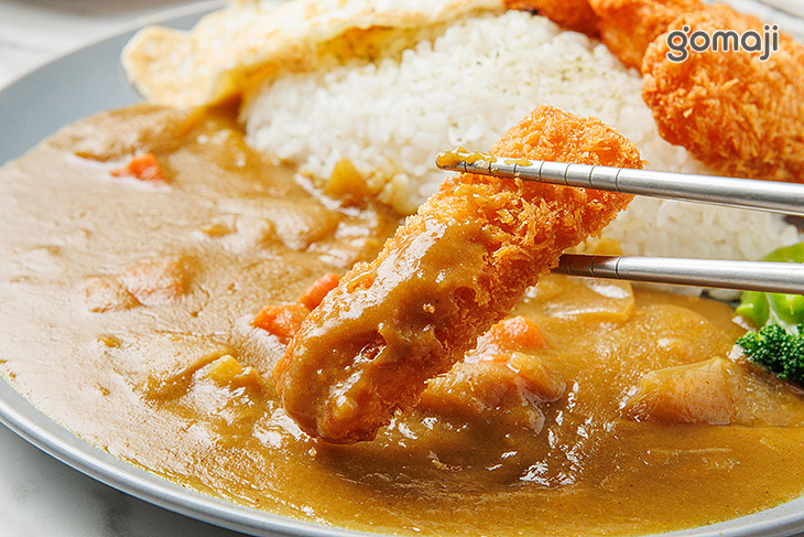 五條炸魚咖哩飯