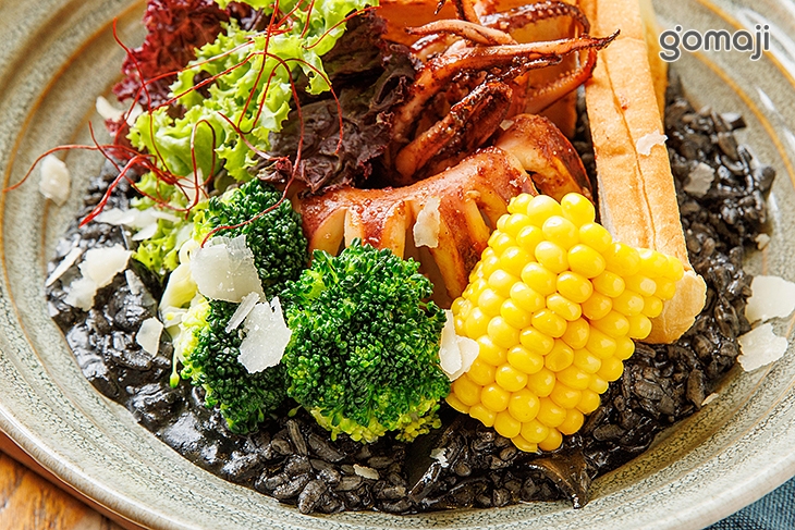 墨魚透抽燉飯