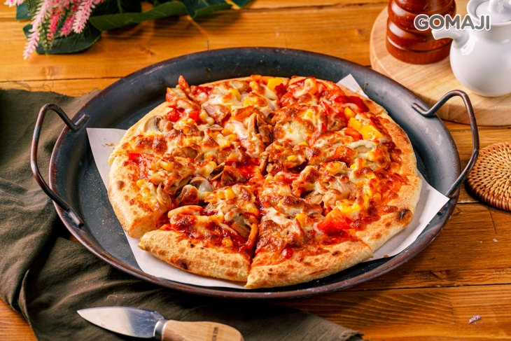 9吋厚Q皮Pizza一份燻雞蘑菇