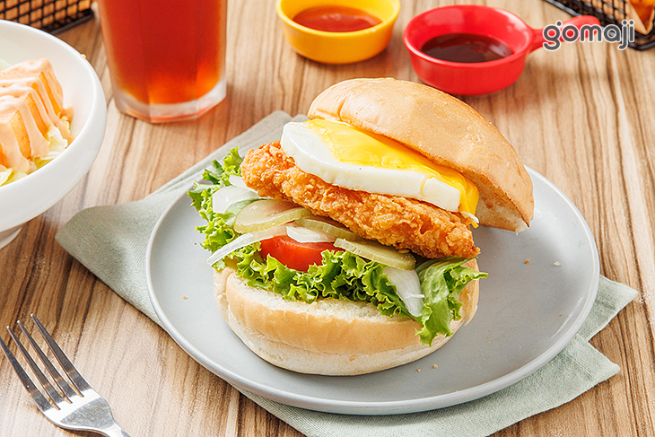 塔塔卡啦雞芝士蛋漢堡套餐