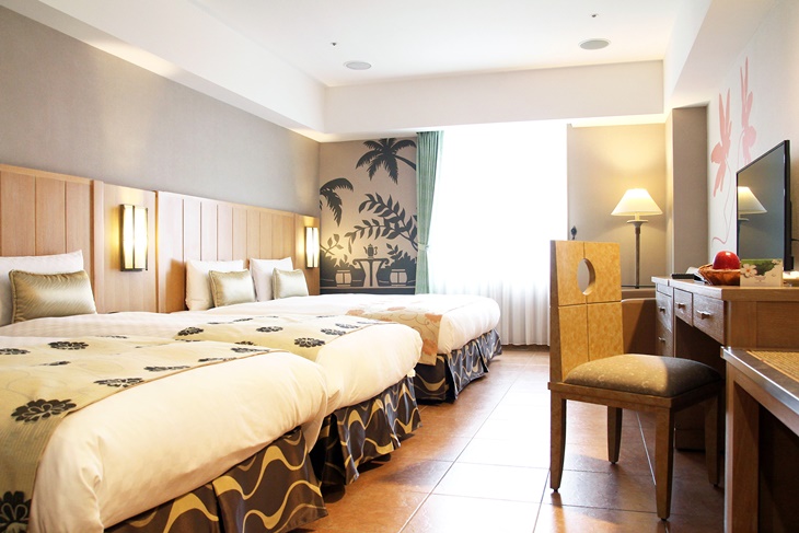 高級客房(一大床+二小床)