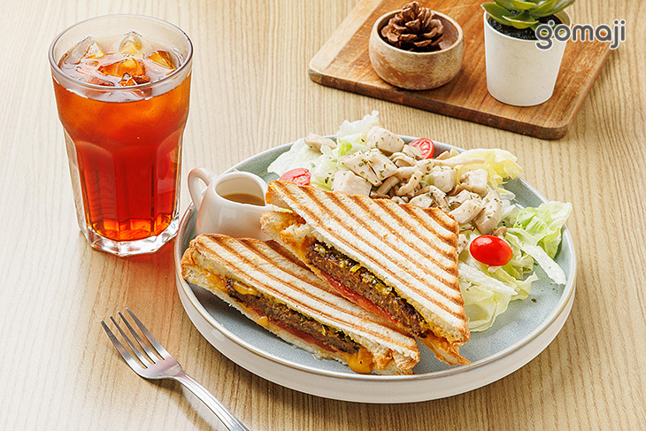 費城牛肉熱壓吐司套餐