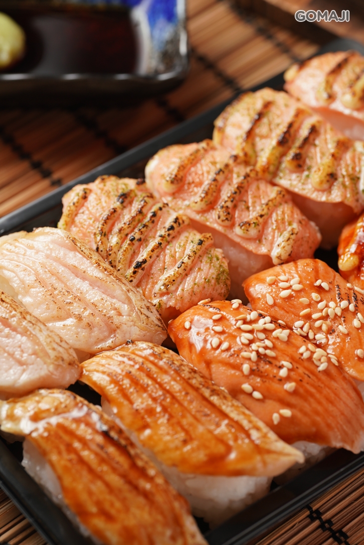 B.人氣招牌綜合炙燒鮭魚單人套餐